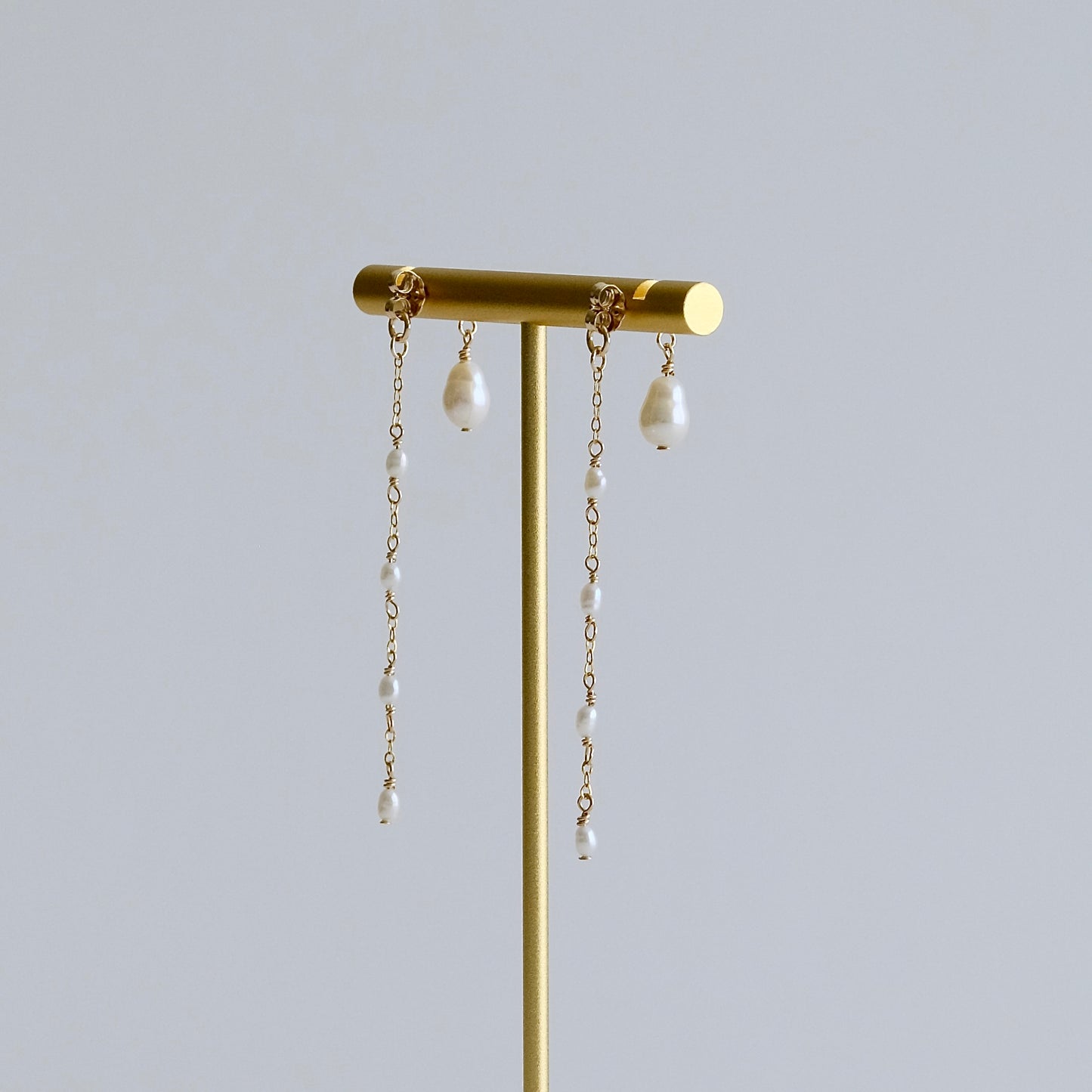 Dainty Pearl Earrings (2WAY)