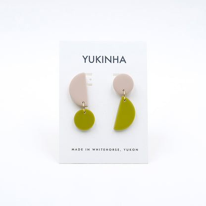 アシンメトリック シー ピアス